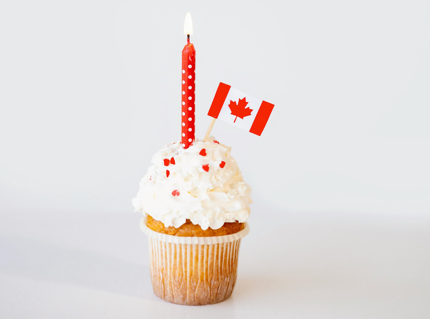 Canadian flag on cake